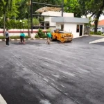 proses pemadatan aspal menggunakan tandem roller