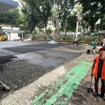 proyek pengaspalan di halaman perkantoran di daerah setiabudi jakarta