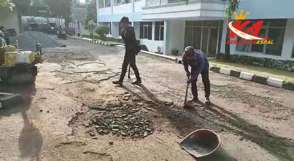 penyebab jalan rusak